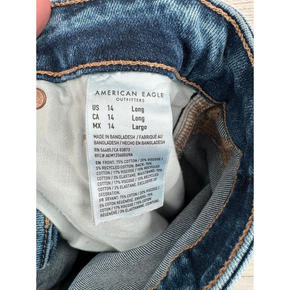American Eagle Mom Jean Womens 14 Long Blue High Rise Strigid Raw Hem Distressed - Picture 6 of 9